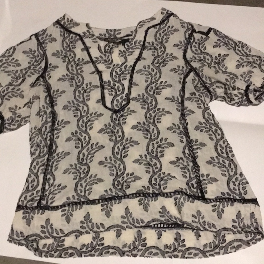 Black and white bcbg top